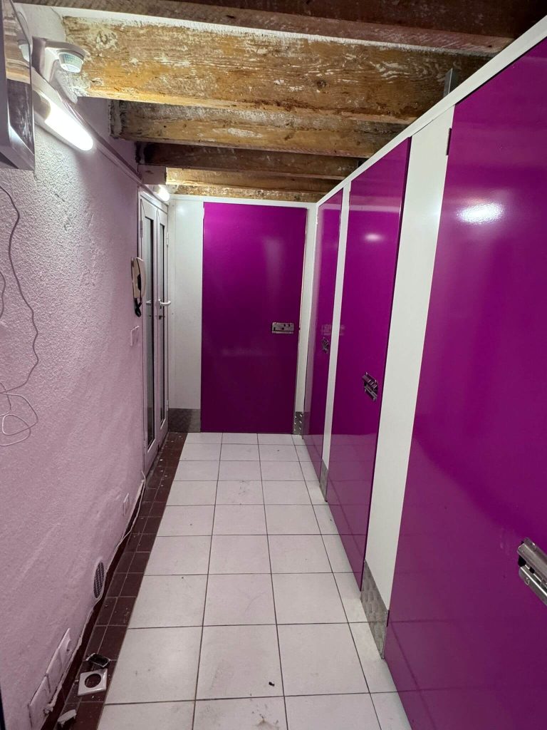 Rose Box gardiennage meubles à Antibes (2)